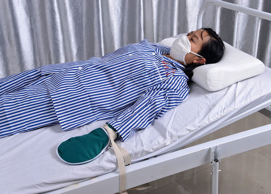 มีความเสี่ยงสูงมือผู้ป่วยดูแลสุขภาพนวมทางการแพทย์ที่มีความยับยั้งชั่งใจเข็มขัด