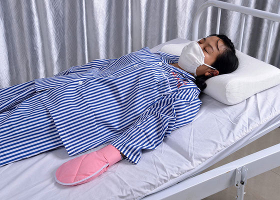 มีความเสี่ยงสูงมือผู้ป่วยดูแลสุขภาพนวมทางการแพทย์ที่มีความยับยั้งชั่งใจเข็มขัด