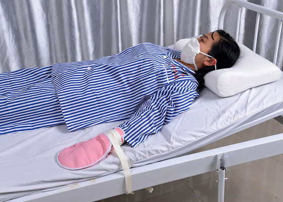 มีความเสี่ยงสูงมือผู้ป่วยดูแลสุขภาพนวมทางการแพทย์ที่มีความยับยั้งชั่งใจเข็มขัด