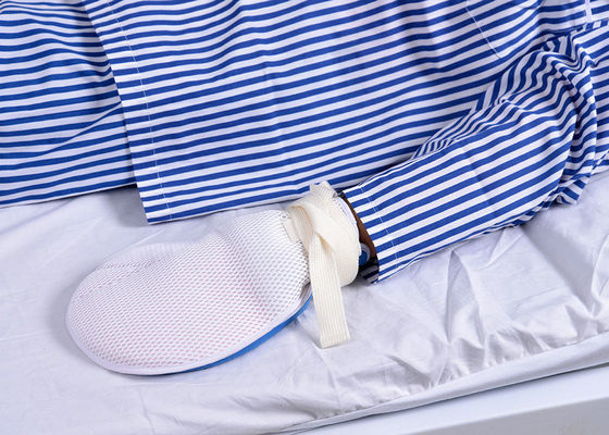 มีความเสี่ยงสูงมือผู้ป่วยดูแลสุขภาพนวมทางการแพทย์ที่มีความยับยั้งชั่งใจเข็มขัด