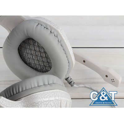 게임을 위한에 귀 입체 음향 헤드폰 또는 이어폰 붙박이 Mic LED 빛